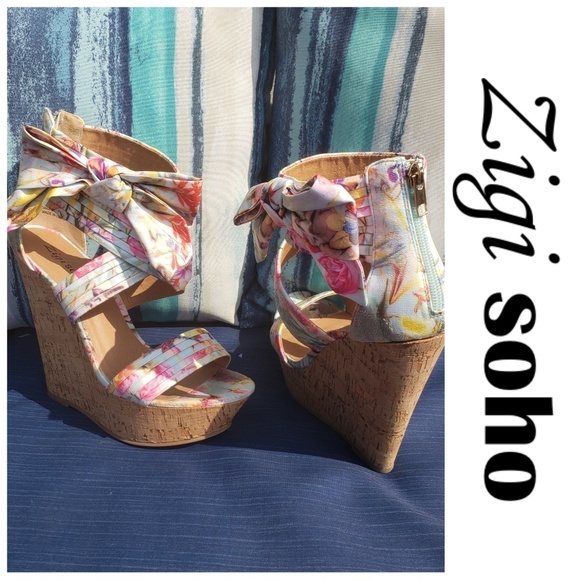 Zigi Soho Shoes - Zigi Soho Floral Wedge Open Toe Sandee Size 9